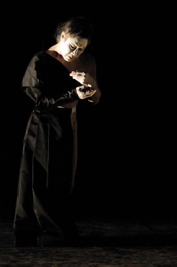 TADASHI ENDO THE MAMU DANCE THEATRE INTER.SEX    -   BUTOH-TANZ-THEATER 26./27.9.2009 / Junges Theater Gttingen
